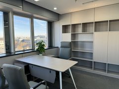 鸿运大厦办公室实景图 3