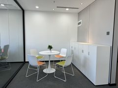 鸿运大厦办公室实景图 5