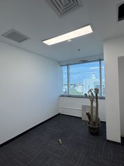 金隅嘉华大厦办公室实景图 6
