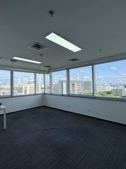 金隅嘉华大厦办公室实景图 2