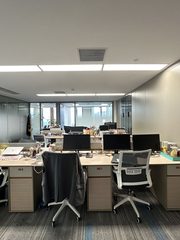 230㎡近使馆区，价格可谈正对电梯 - 缩略图 7