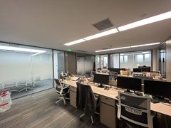 230㎡近使馆区，价格可谈正对电梯 - 缩略图 25