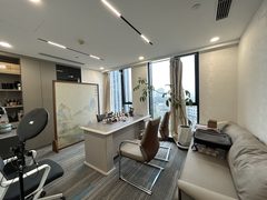 230㎡近使馆区，价格可谈正对电梯 - 缩略图 28