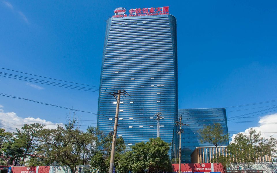 中国铁建耀中心建筑物立面
